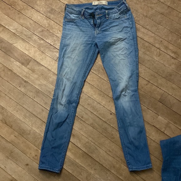 Lot of 3! Women’s Hollister low rise jean leggings. - Picture 3 of 10